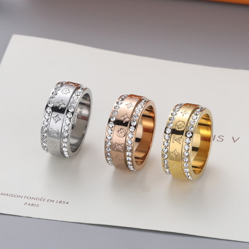 18K Louis Vuitton Catch Diamonds Ring