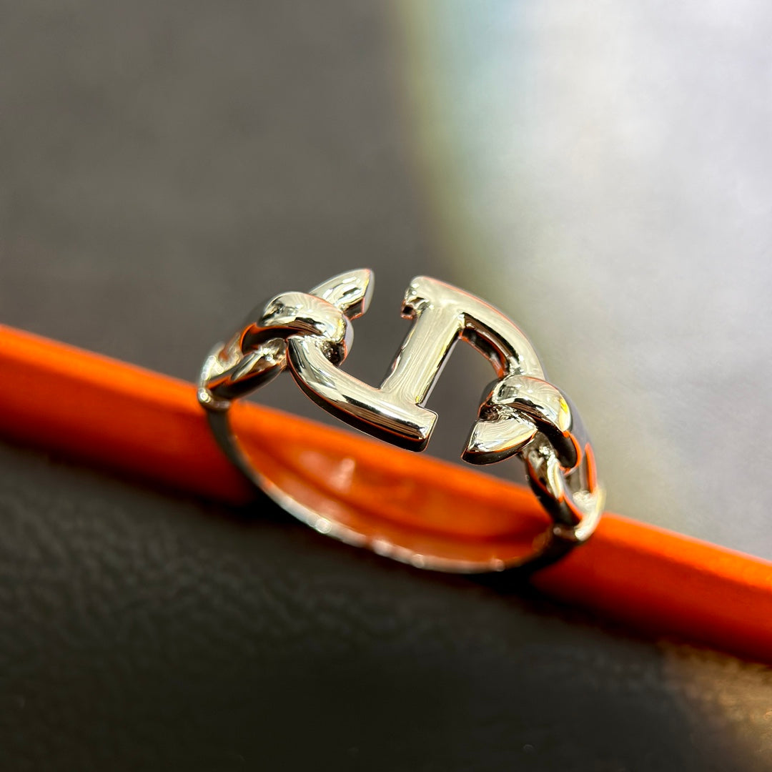 18K Farandole Hermes Ring