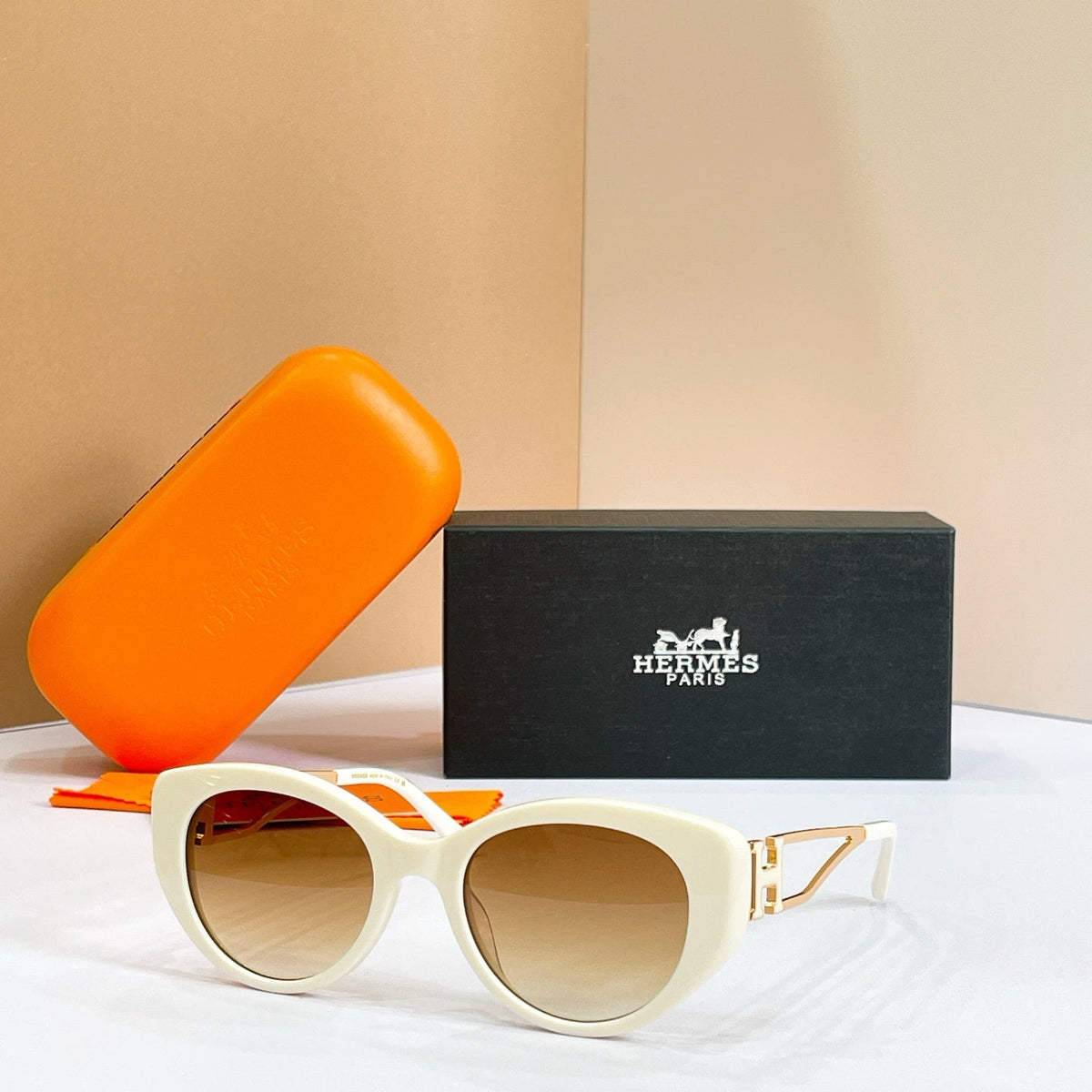 Hermes H8125S Sunglasses