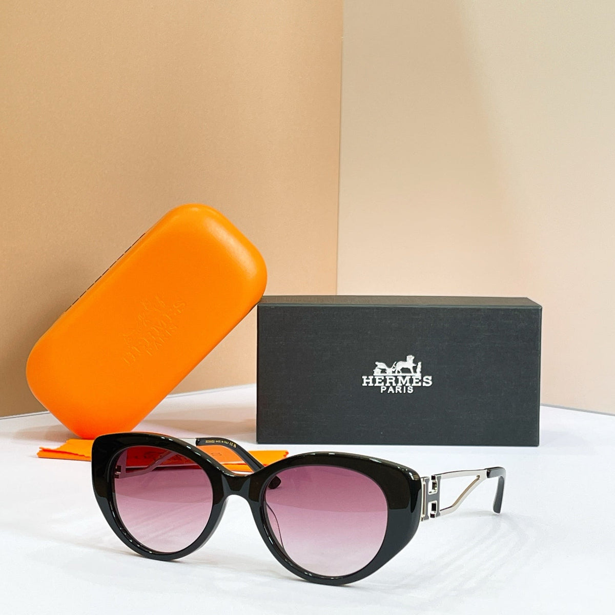 Hermes H8125S Sunglasses