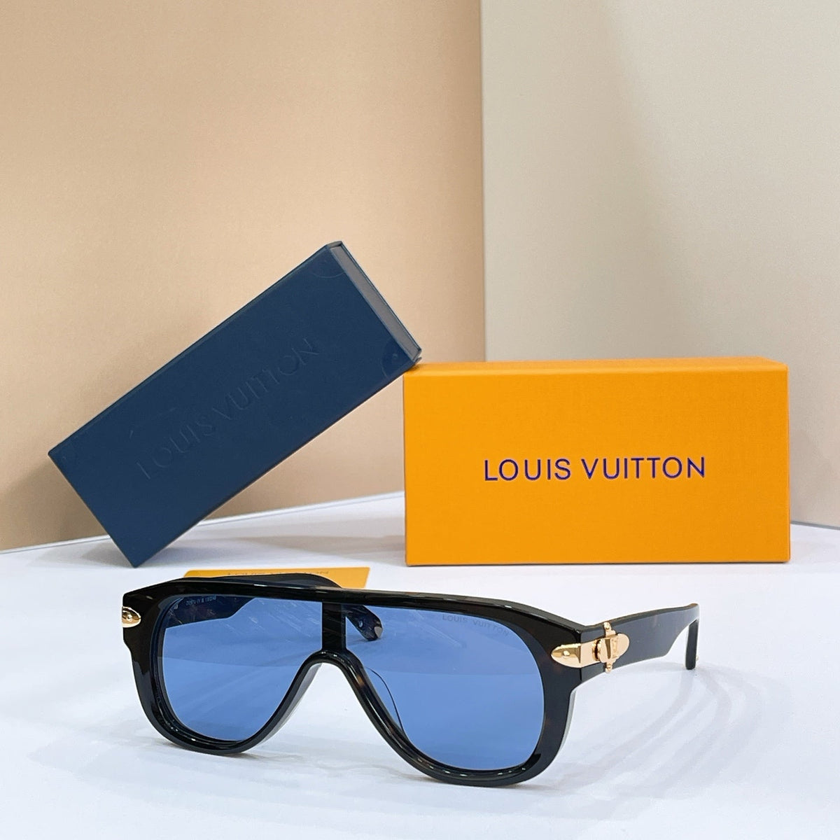 Louis Vuitton Z6087U Sunglasses