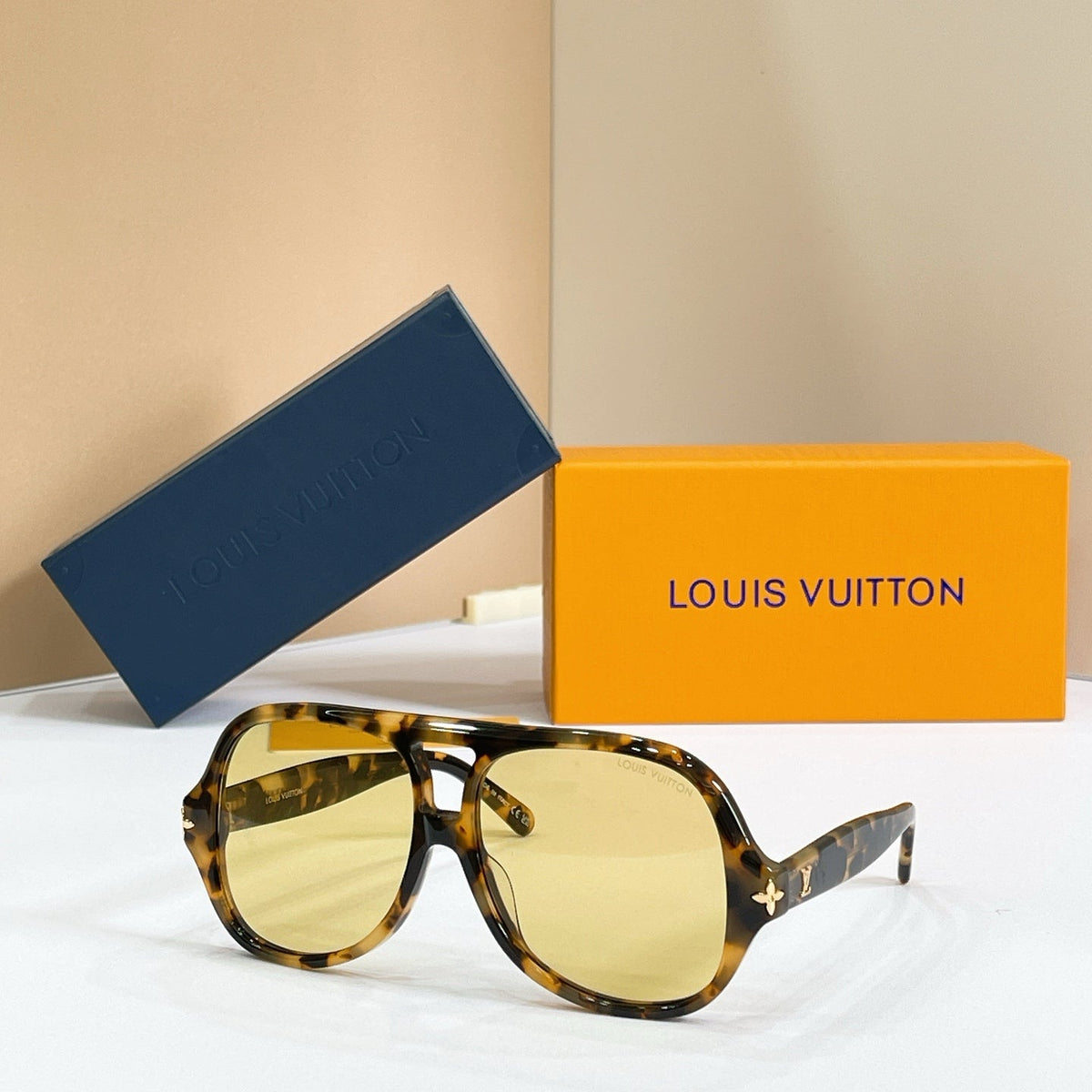 Louis Vuitton Z3476U Sunglasses