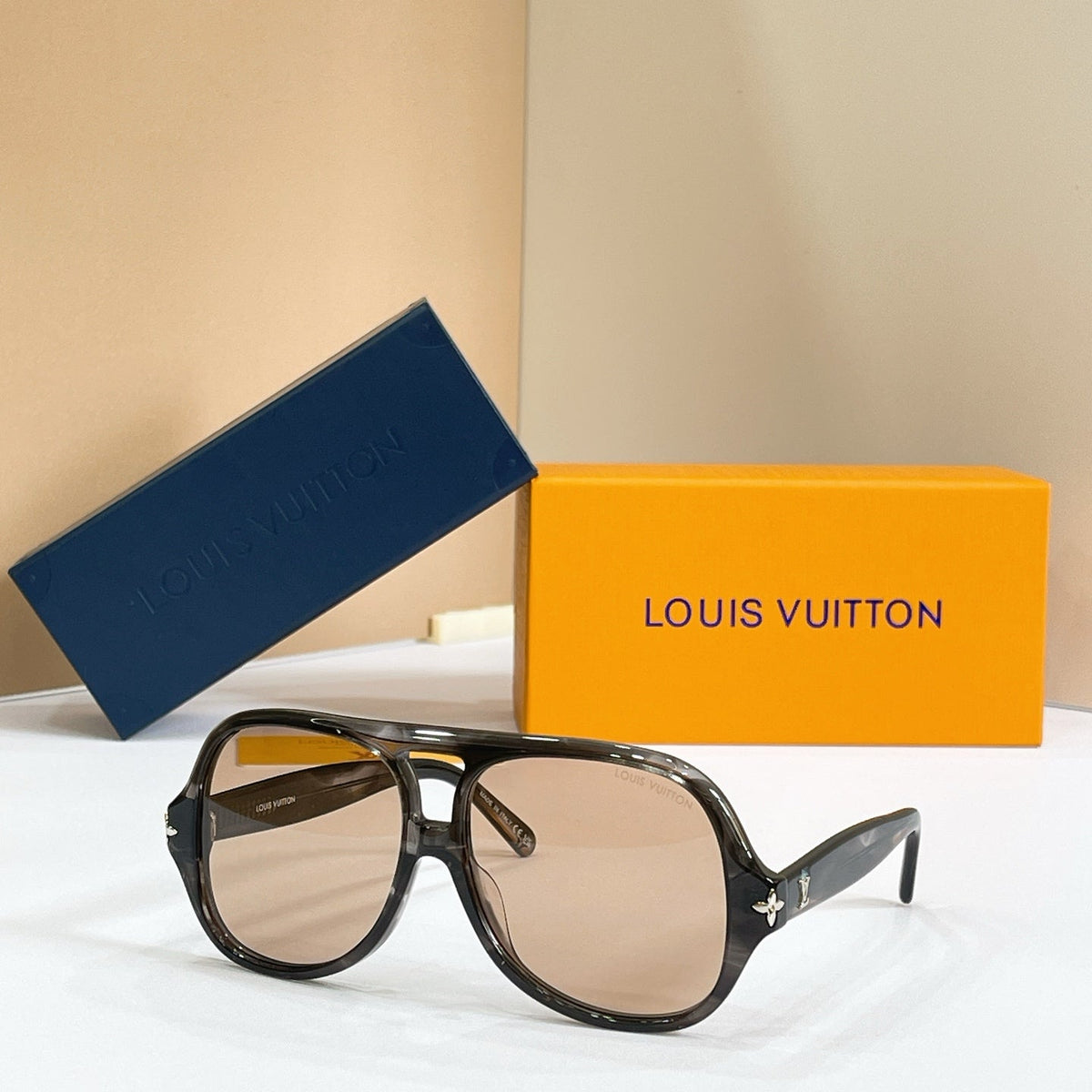 Louis Vuitton Z3476U Sunglasses