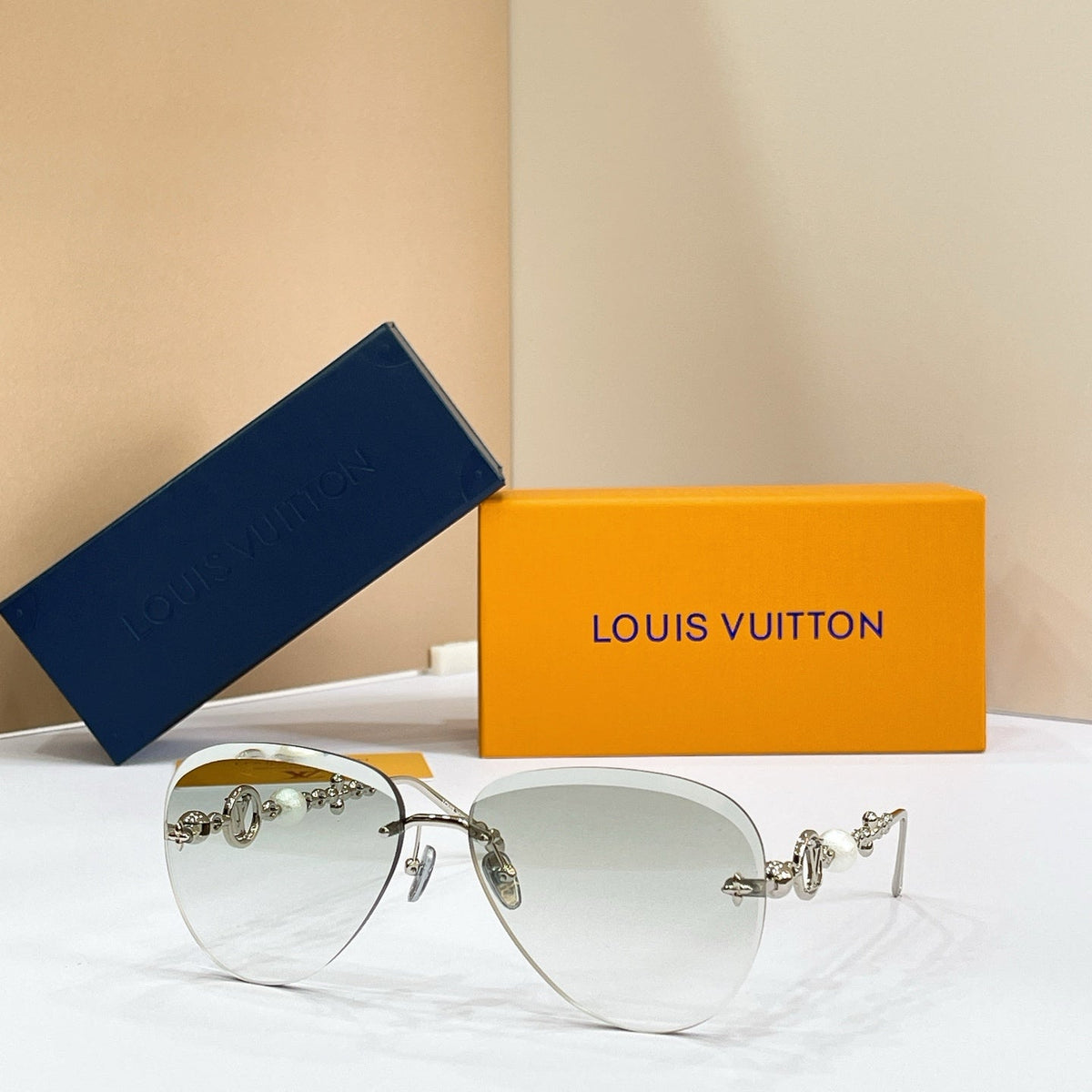 Louis Vuitton Z3318U Sunglasses - 62-13-140