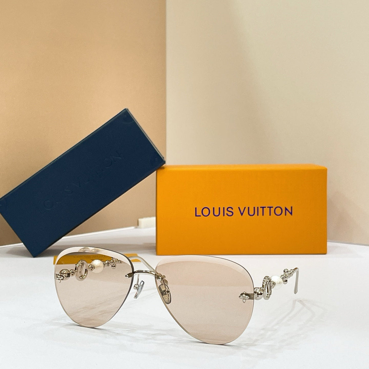 Louis Vuitton Z3318U Sunglasses - 62-13-140
