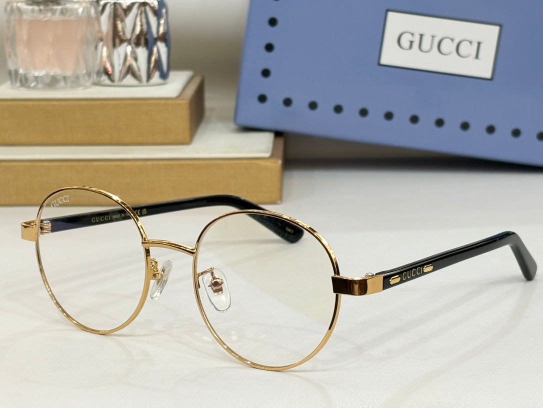 Gucci GG1585O Eyeglass Frames