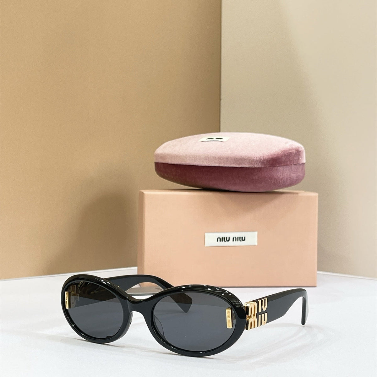 Miu Miu MU 158AV Sunglasses