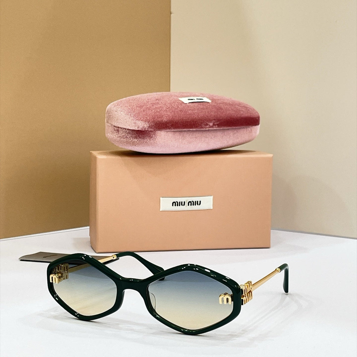 Miu Miu MU 156AV Sunglasses
