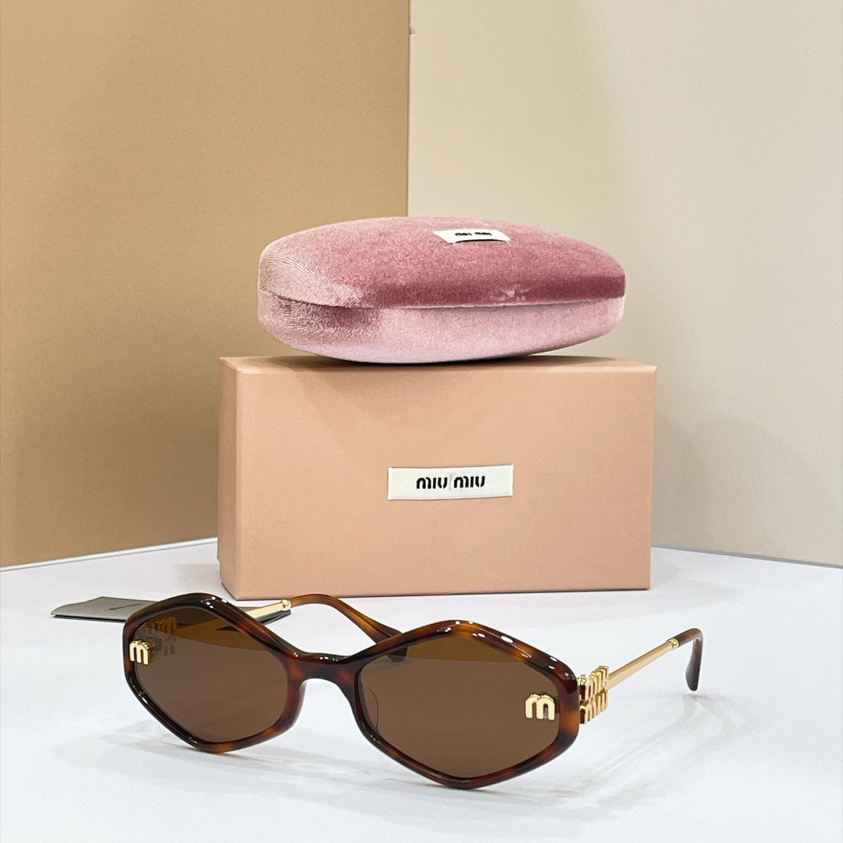 Miu Miu MU 156AV Sunglasses