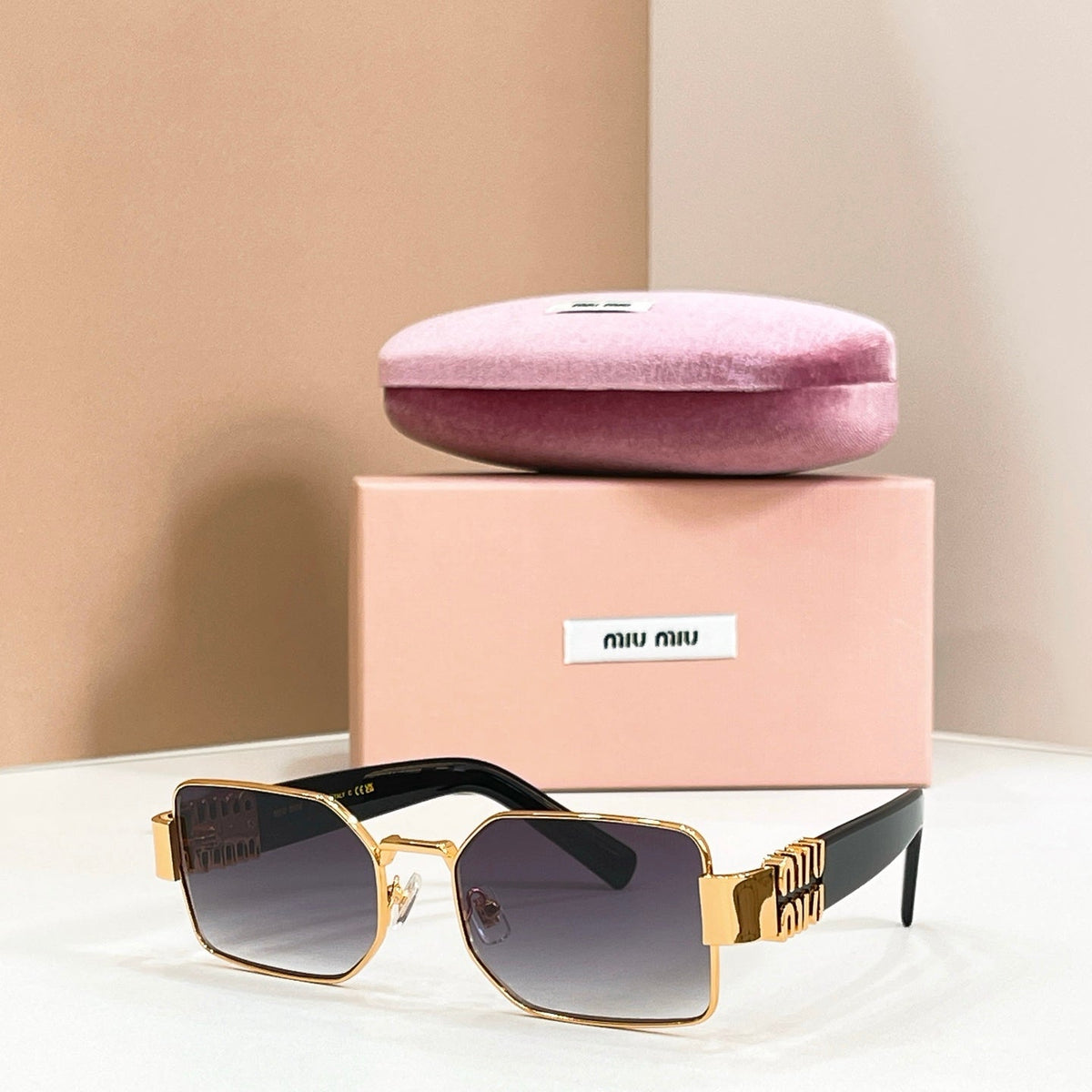 Miu Miu MU 115AV Sunglasses